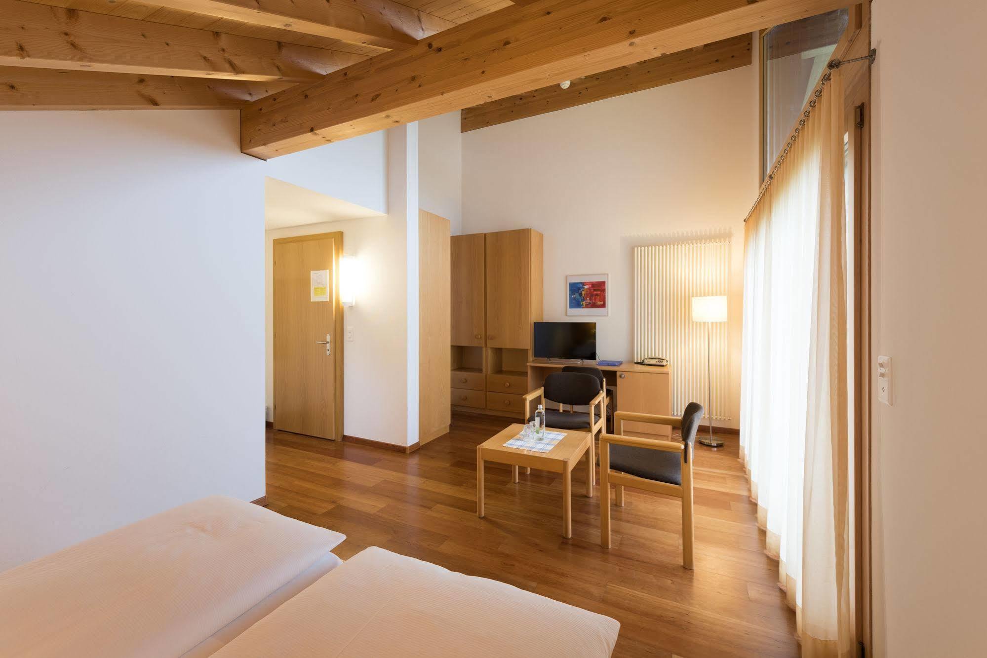 Bluemlisalp Hotel Kandersteg Kültér fotó